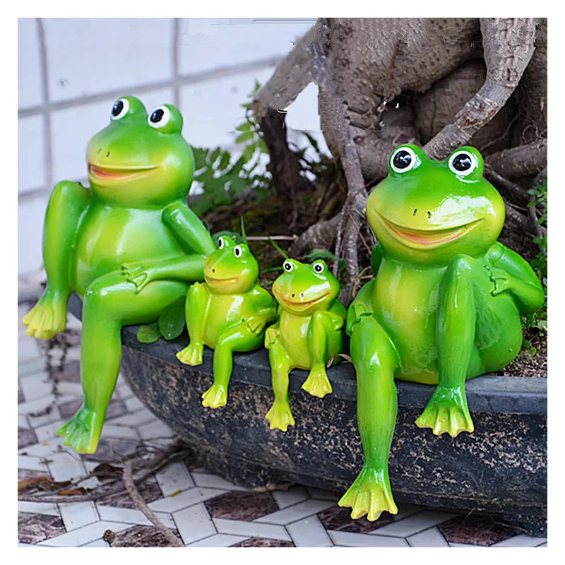 2pcs/Set Cute Resin Sitting Frogs Statue Outdoor Garden Store Decorative Frog Sculpture For Home Desk Garden Decor Ornament