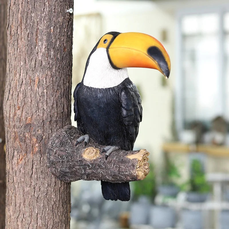 Toucan Bird Figurine Tree Hugger Decor Hanging Resin Ornaments Garden Statue Creative Simulation Animal Yard Wall Decoration