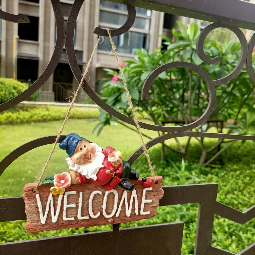 Creative Cute Swing Gnome Garden Decor Statue Resin Dwarfs Hang On Tree Decorative Pendant Indoor Outdoor Decor Ornament