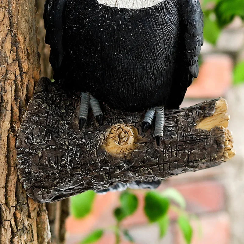 Toucan Bird Figurine Tree Hugger Decor Hanging Resin Ornaments Garden Statue Creative Simulation Animal Yard Wall Decoration