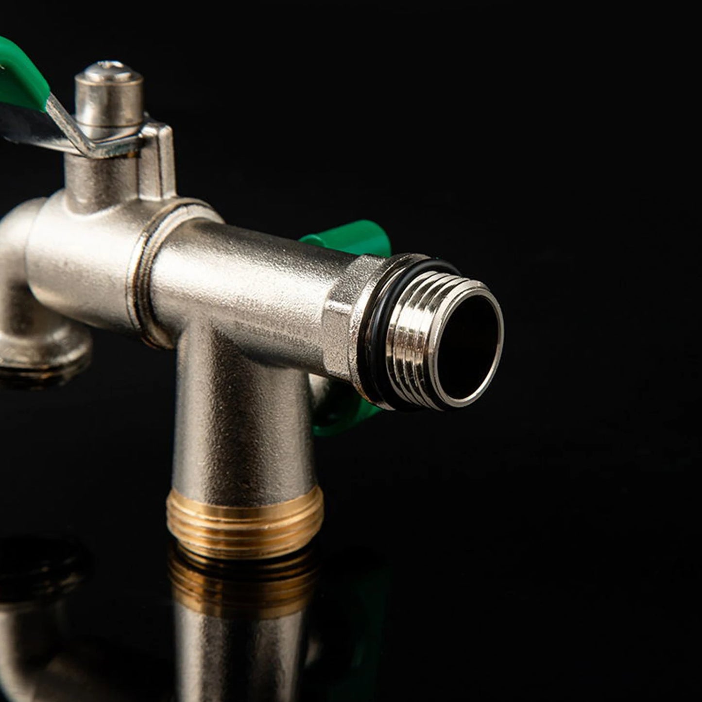 Double Tap 20/25mm input 3/4 Inch Outlet w/ Thicken Outlet Valve Detachable for Garden Drinking Water Farm with Green Handle