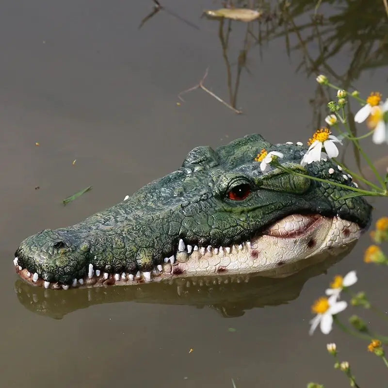 Outdoor Garden Pond Resin Floating Crocodile Hippo Scary Statue Creative Home Decoration For Garden Halloween Decor Ornament