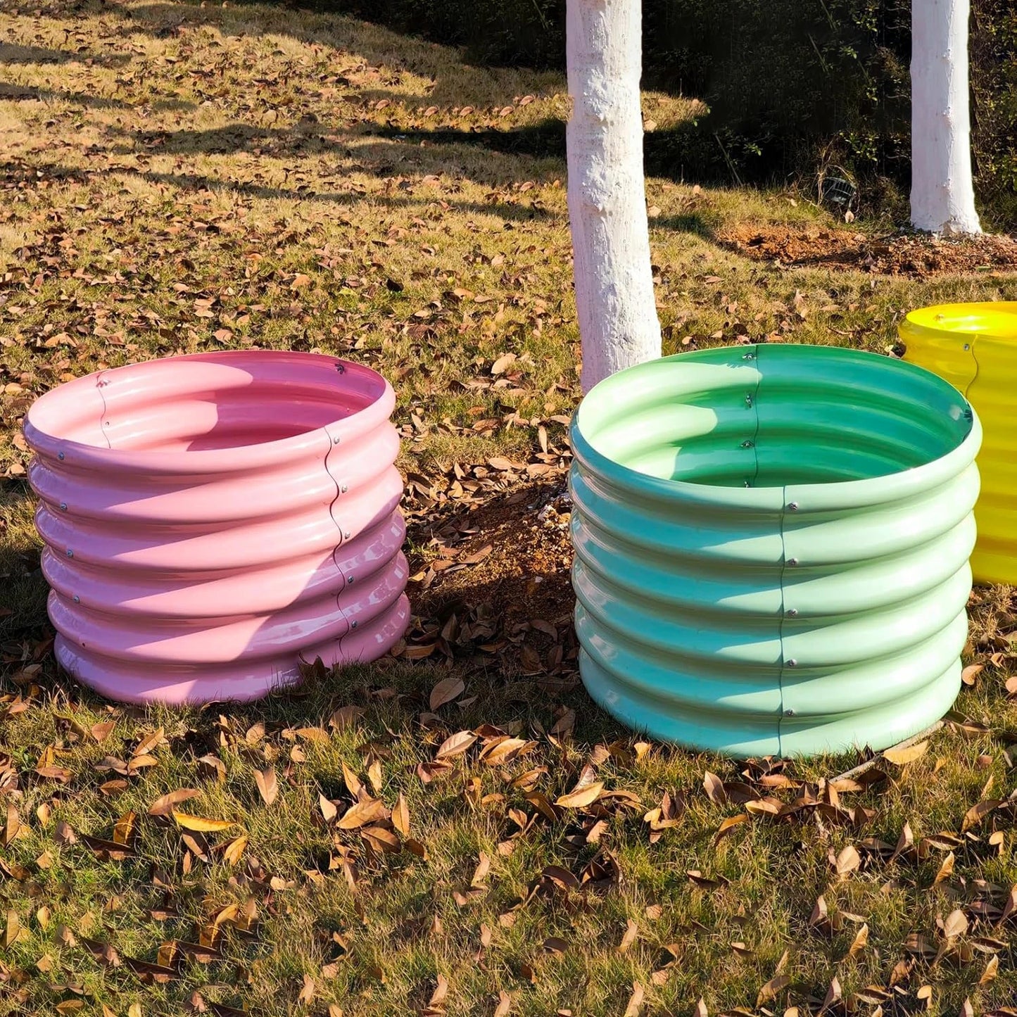 Round Metal Planter Boxes (4-Pack)