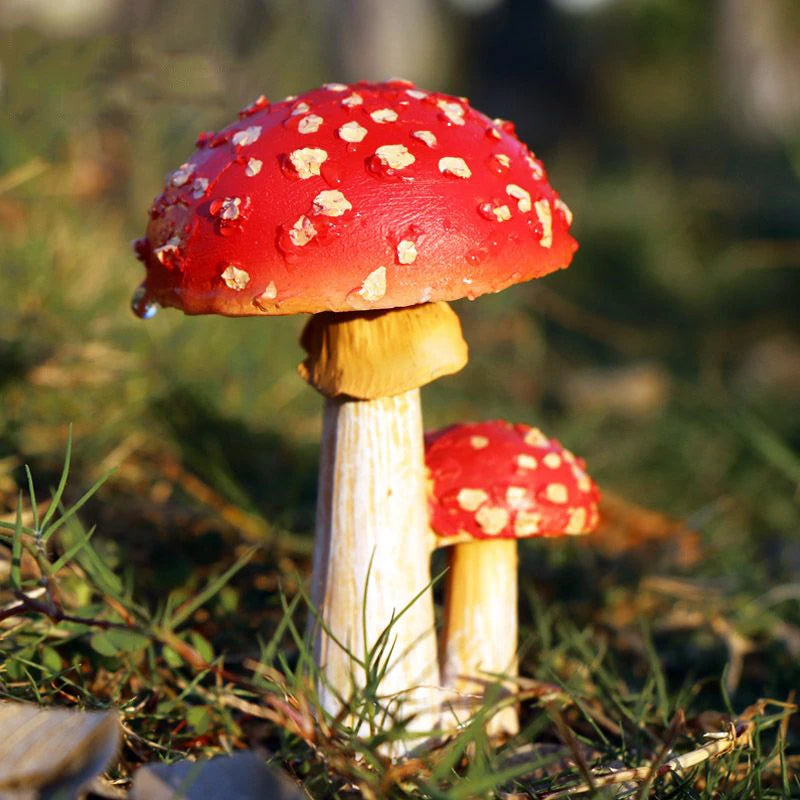 Outdoor Simulation Mushroom Red Umbrella White Pole Resin Decoration items Garden Balcony Lawn Accessories Home Furnishing Decor