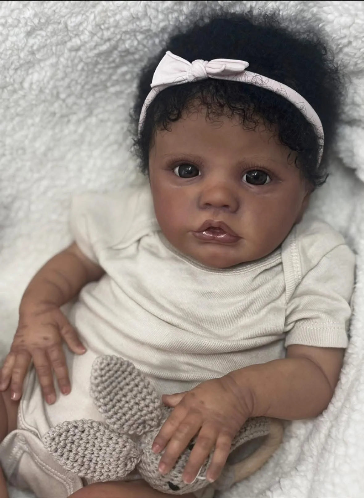 NPK 48cm Lifelike Reborn Baby Doll Dark Skin Primrose Awake with Multi-Layer Painting And Similar Outfit Collectible Doll