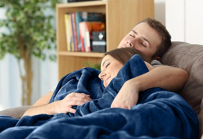 Utopia Bedding Fleece Blanket Twin Size Royal Blue 300GSM Luxury Anti-Static Fuzzy Soft Microfiber Bed Blanket (60x80 Inch)
