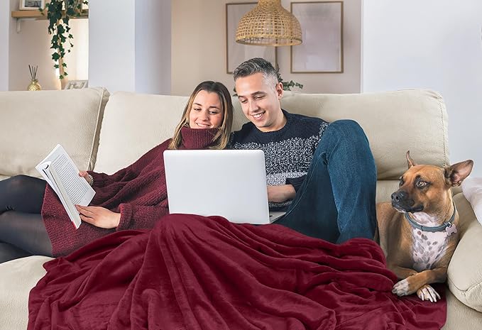 Utopia Bedding Fleece Blanket Throw Size Burgundy 300GSM Luxury Anti-Static Fuzzy Soft Microfiber Blanket for Couch, Sofa and Bed (50x60 Inch)