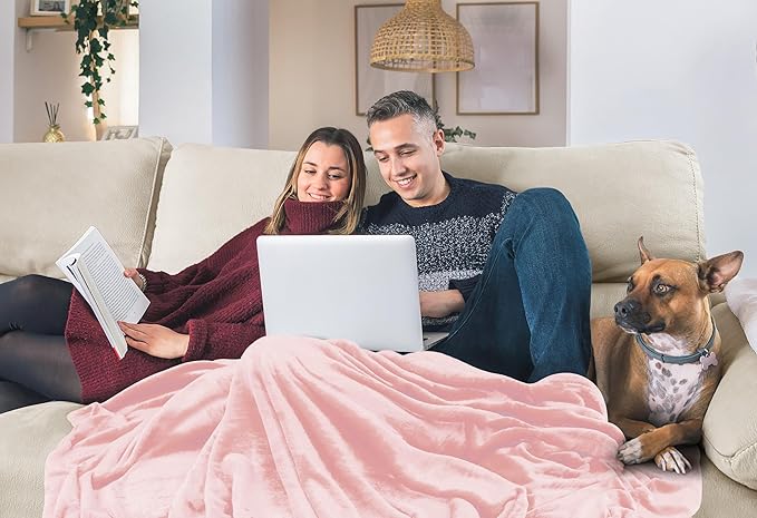 Utopia Bedding Fleece Blanket Throw Size Pink 300GSM Luxury Anti-Static Fuzzy Soft Microfiber Blanket for Couch, Sofa and Bed (50x60 Inch)