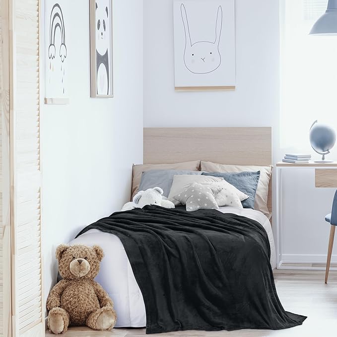 Utopia Bedding Fleece Blanket Twin XL Size Black 300GSM Luxury Anti-Static Fuzzy Soft Microfiber Dorm Bed Blanket (90x76 Inch)