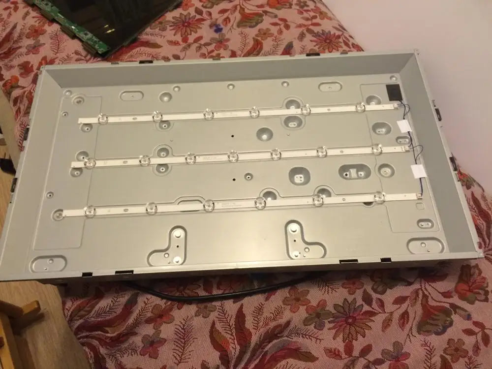 LED strip for 32LN5100 32LN545B 32LN5180 32LN570R 32LN550FD 32LN530B 32LN5707 32LB536B 32LN540FD 32LN550FD