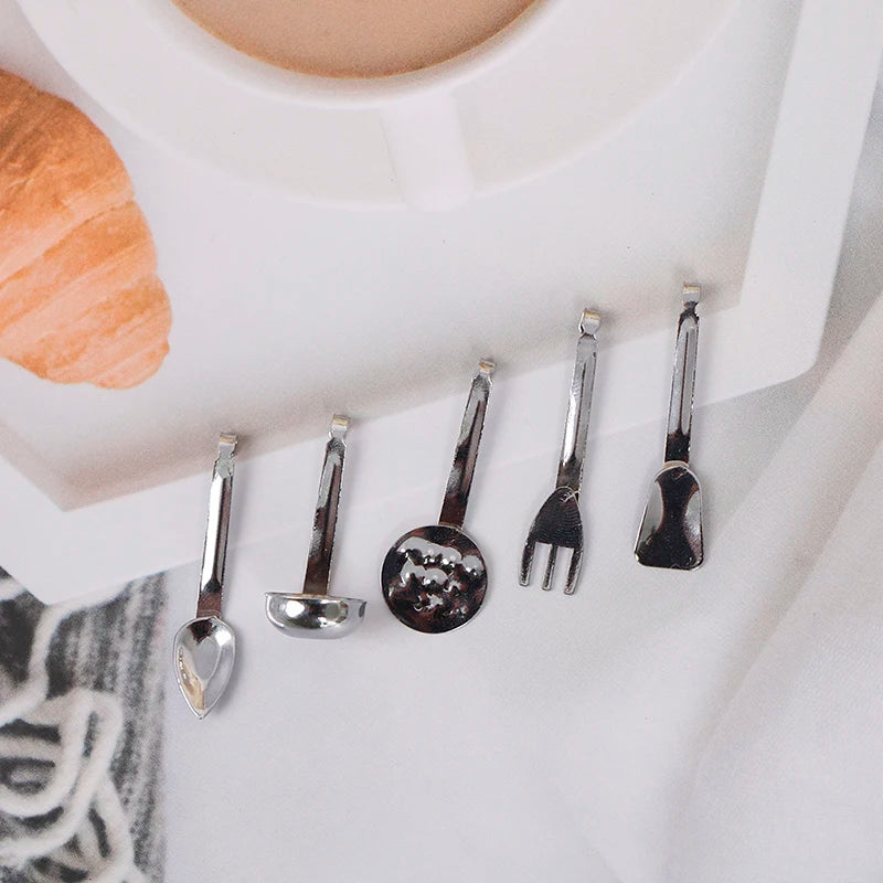 1Set Mini Vintage Dollhouse Miniatures Tableware Cutlery Cook Tools Rack Fork Spoon Children Toy 1:12 Dollhouse  Kitchen Toy