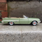 1:18 Chryslers 300FC 1960 Alloy Sports Car Model Diecast Metal Classic Retro Vehicles Car Model Simulation Collection Kids Gifts