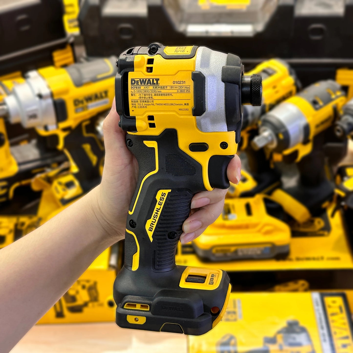 DEWALT 20V Cordless Impact Driver DCF850 Brushless Drill 205N.m Torque Portable Electric Screwdriver Rechargeable Power TooLs