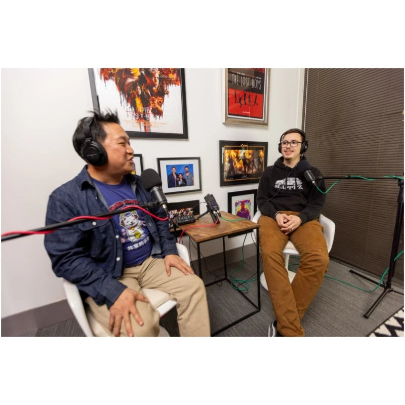 Zoom H4essential 4 Track 32-bit float Handy Recorder with Dual A/D Converters and 130 dB SPL XY Mic for Interviews and Podcasts