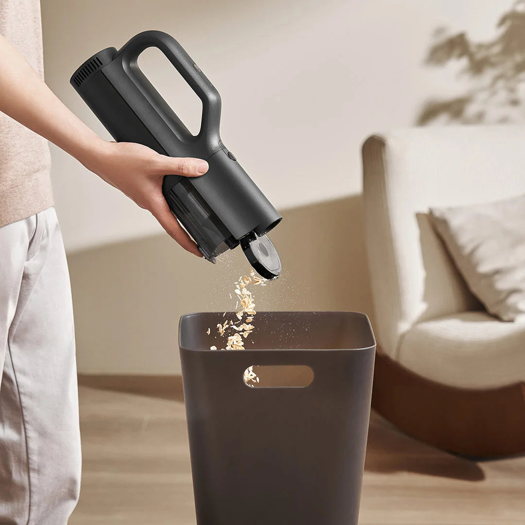 Xiaomi Mijia Car Vacuum Cleaner MJXCQ01QW 21kPa Suction 150mL Dust Cup 2400mAh Battery Washable Filter Element For Car Cleaning