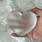 40-140g Natural Selenite Crystal Heart Shape Bowl White Gypsum Coaster Energy Power Minerals Specimen Healing Home Decoration