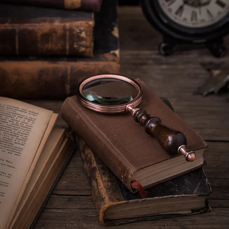 Retro Handheld Magnifier with Wooden Handle, Vintage Magnifying Glass, Photography Prop, Reading Repair, Work Ornaments, Gift