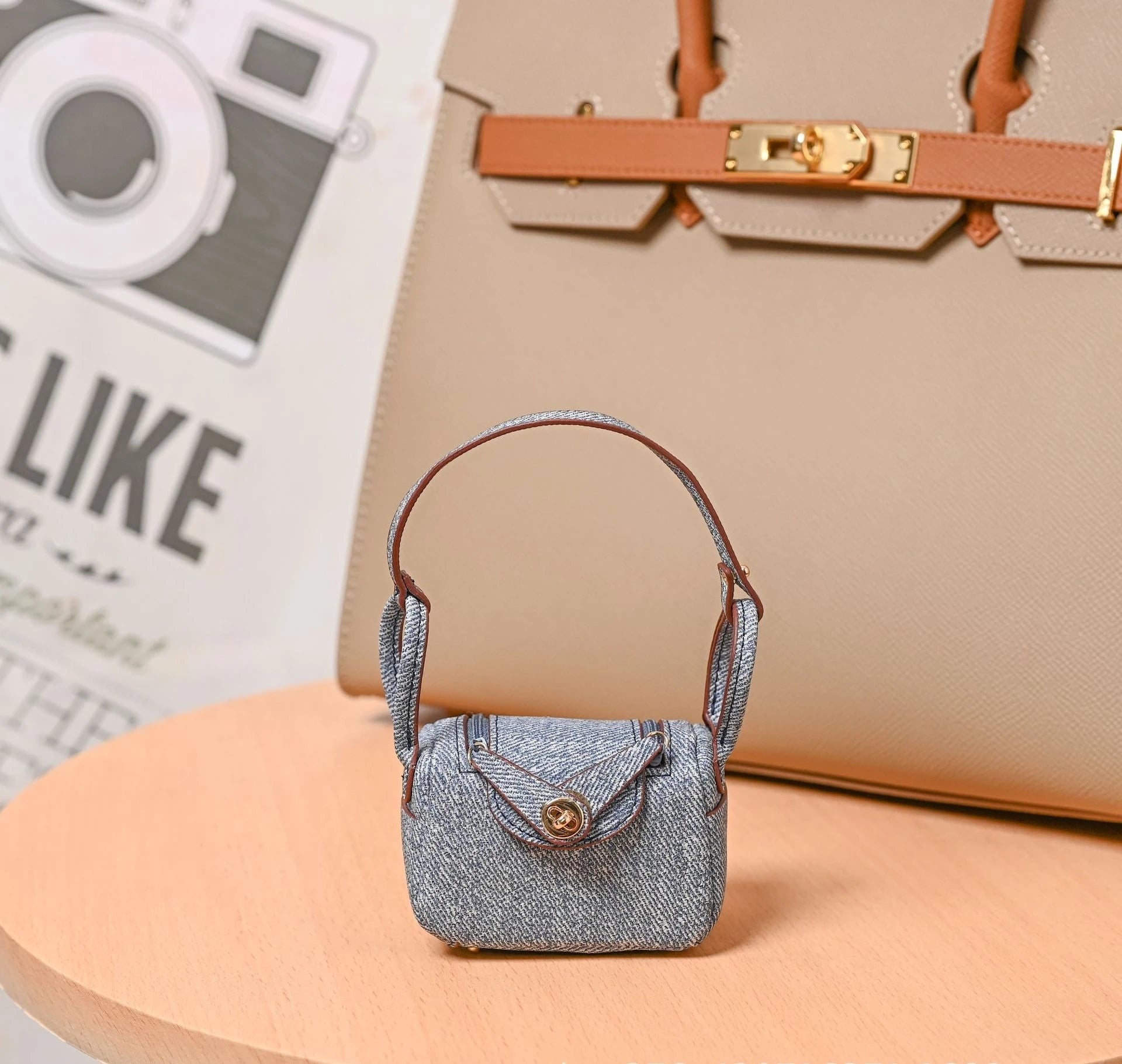 Classic Solid Color Mini Bag Advanced Bluetooth Earphones Storage Bag Change Cart Creative Keychain Decoration Lightweight