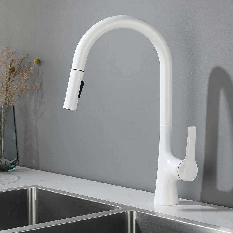 Brushed Gold Pull Out Kitchen Faucet Deck Mounted Stream Sprayer Hot and Cold Water Wash Sink Mixer Tap Brass 360 Rotation Crane