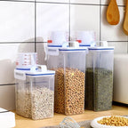 Kitchen Supplies Food Storage Bucket 1.5/2kg Portable Moistureproof Storage Tank with Scale Cup Food Bucket Plastic Container