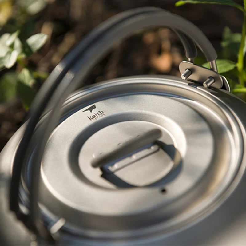 Keith Titanium Kettle 1L, Bacteriostatic Flatware, Ultralight Outdoor Camping Tableware Coffee Kettle, Travel Cookware Pot