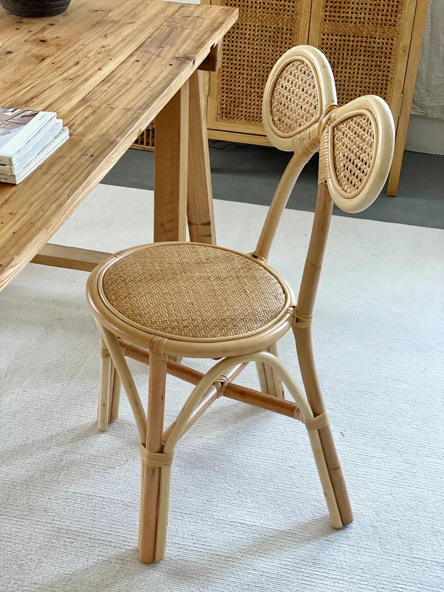 Nordic Small Vanity Table Portable Rattan Minimalist Unique Makeup Desk Dressers Seating Corner Coiffeuse De Chambre Furniture