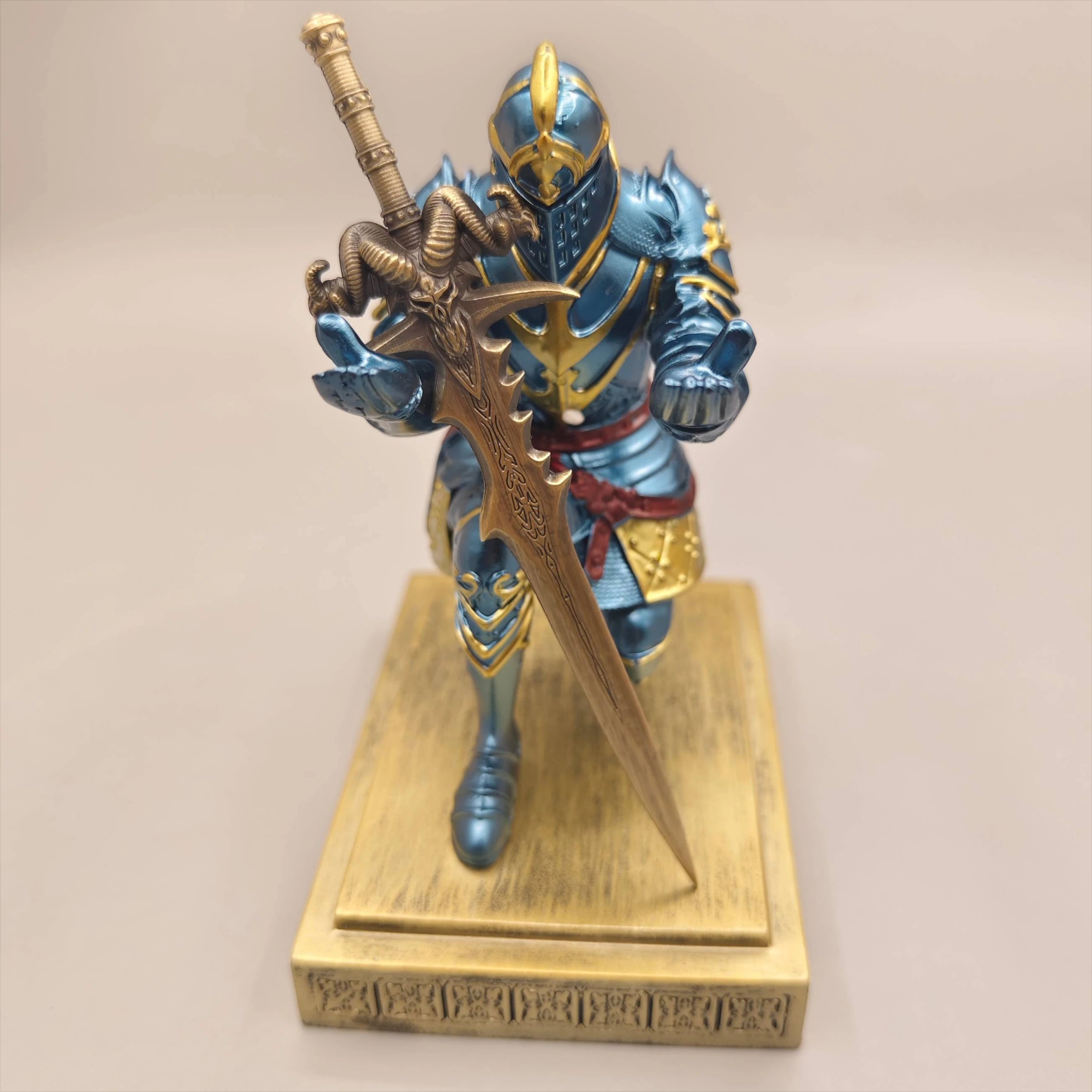 Pen holder, armor, creative pen holder, mobile phone watch ornament, genuine study, gift.
