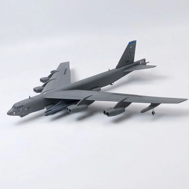 B-52H Strategic Bomber 1:200 Scale Diecast Model