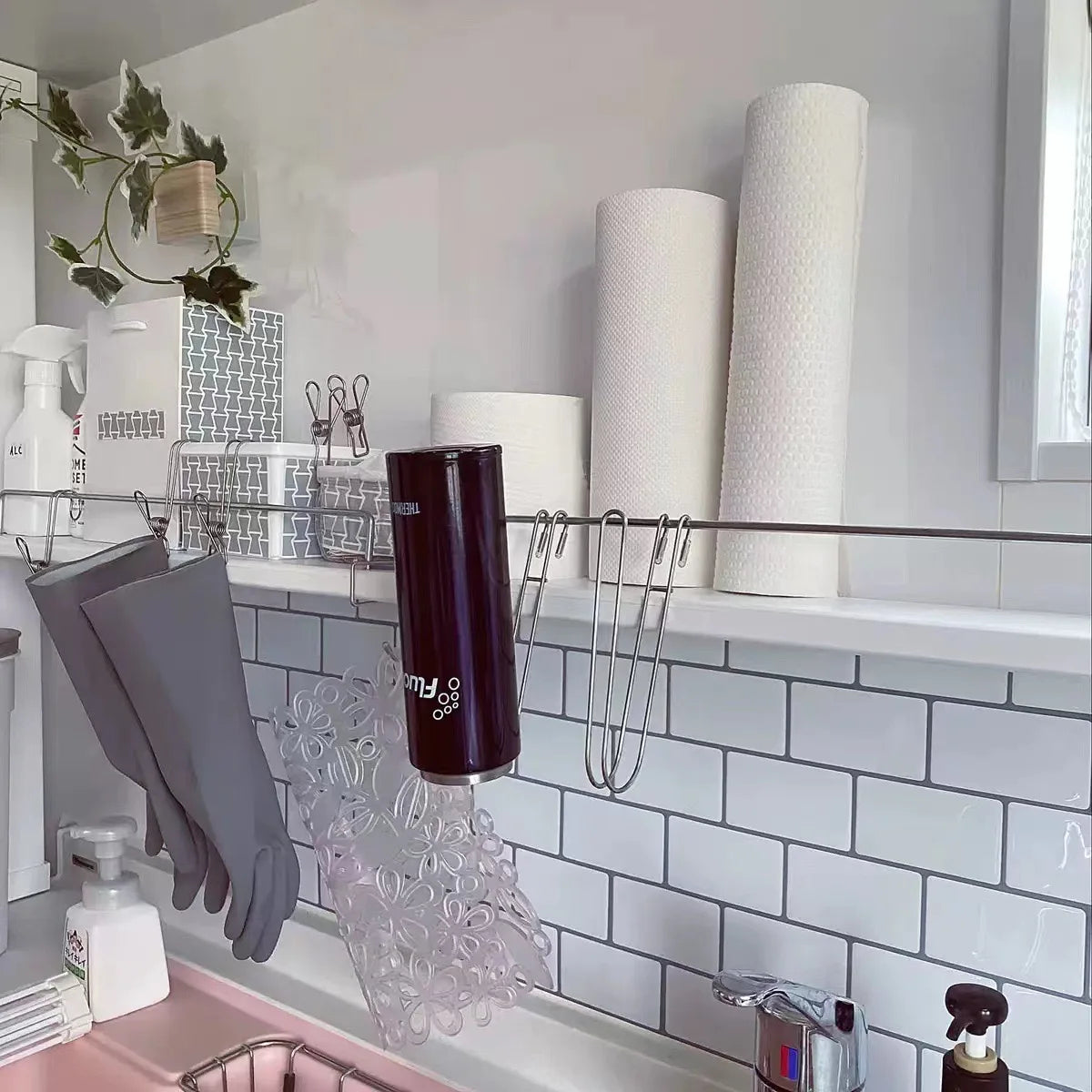 Kitchen Storage rack Hanging Cup Drying Rack for Water Bottles Coffee Mugs Storage with Hooks Space Saving Bathroom Organizer