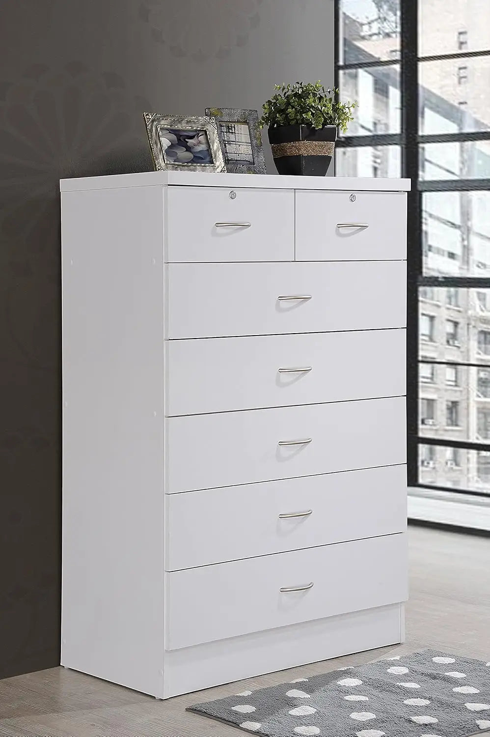 7 Drawer Wood Dresser for Bedroom,31.5inch Wide Chest of Drawers,with 2 Locks on the Top Drawers,Storage Organization Unit,White