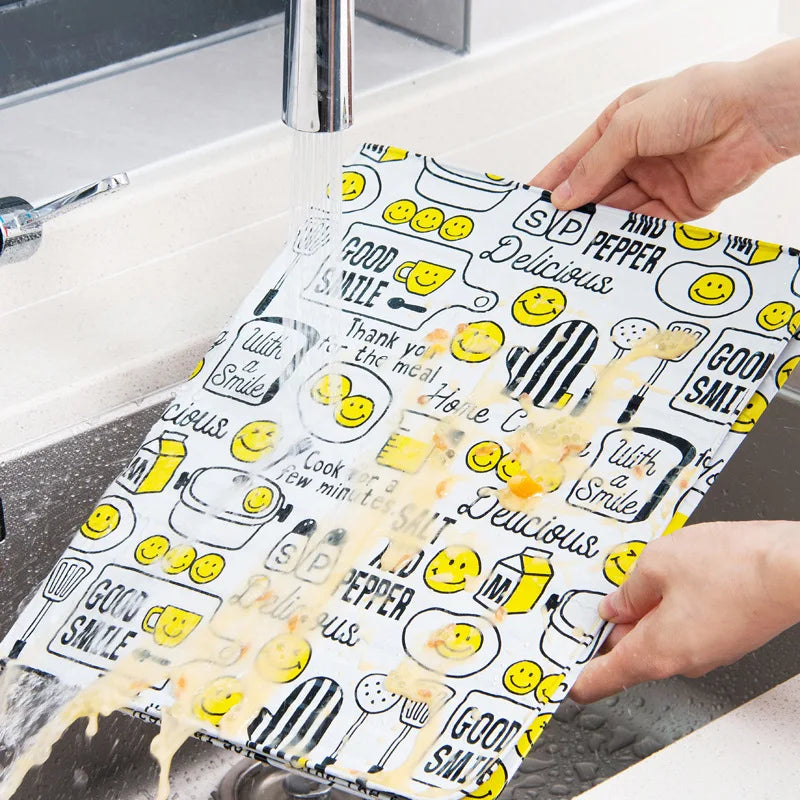Kitchen Splash Guard High-Temperature Resistant Heat-Insulating Oil Shield Foldable Foil Grease Guard Hob Surface Protector