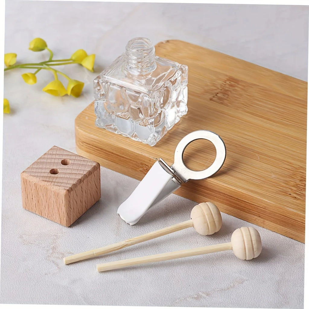 Car Air Outlet Fragrance Bottle Elegant Perfume Empty Bottle Set with Clip Air Vent Glass Diffuser Car Decor for Air Freshing