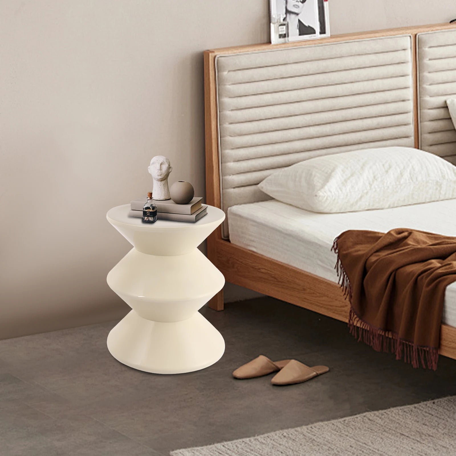 Sofa Side Table Modern White Round End Table Sitting Chair Sofa Side Bedside End Table for Living Room Bedroom Interiors