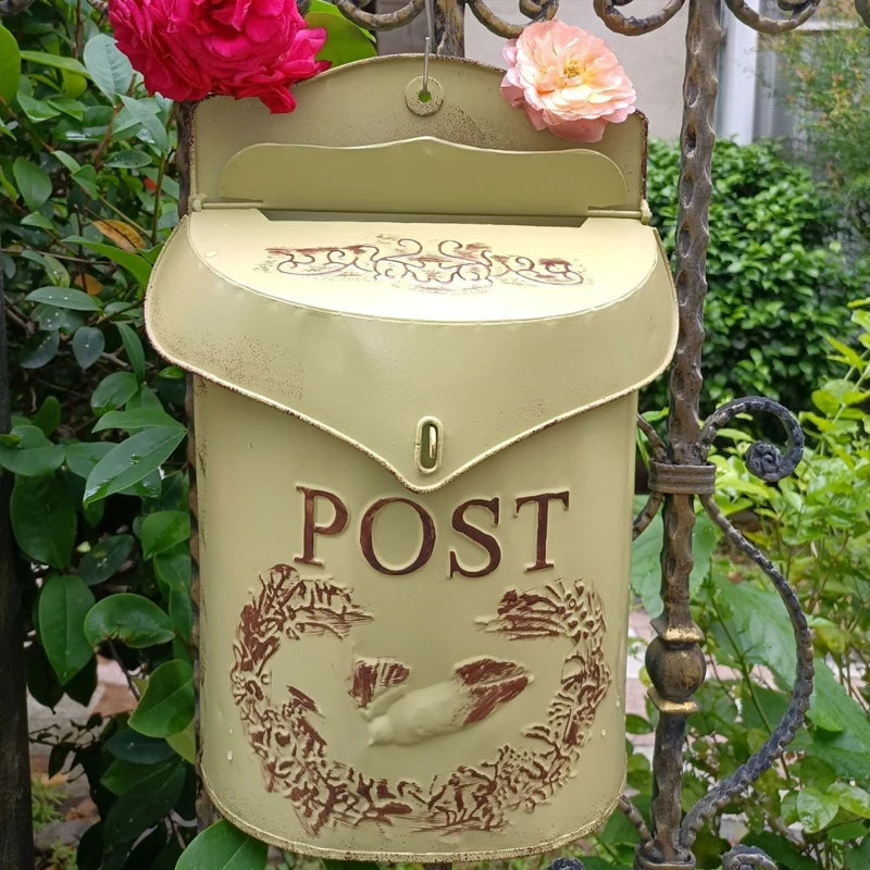 Rustic Free Standing Outdoor Wall Mount Mailbox Vintage Metal Wrought Iron Mail Boxes Retro Postbox for Garden Residential Decor