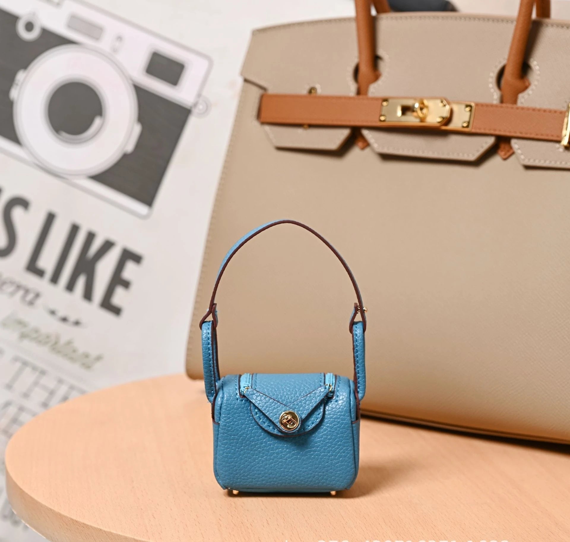 Classic Solid Color Mini Bag Advanced Bluetooth Earphones Storage Bag Change Cart Creative Keychain Decoration Lightweight