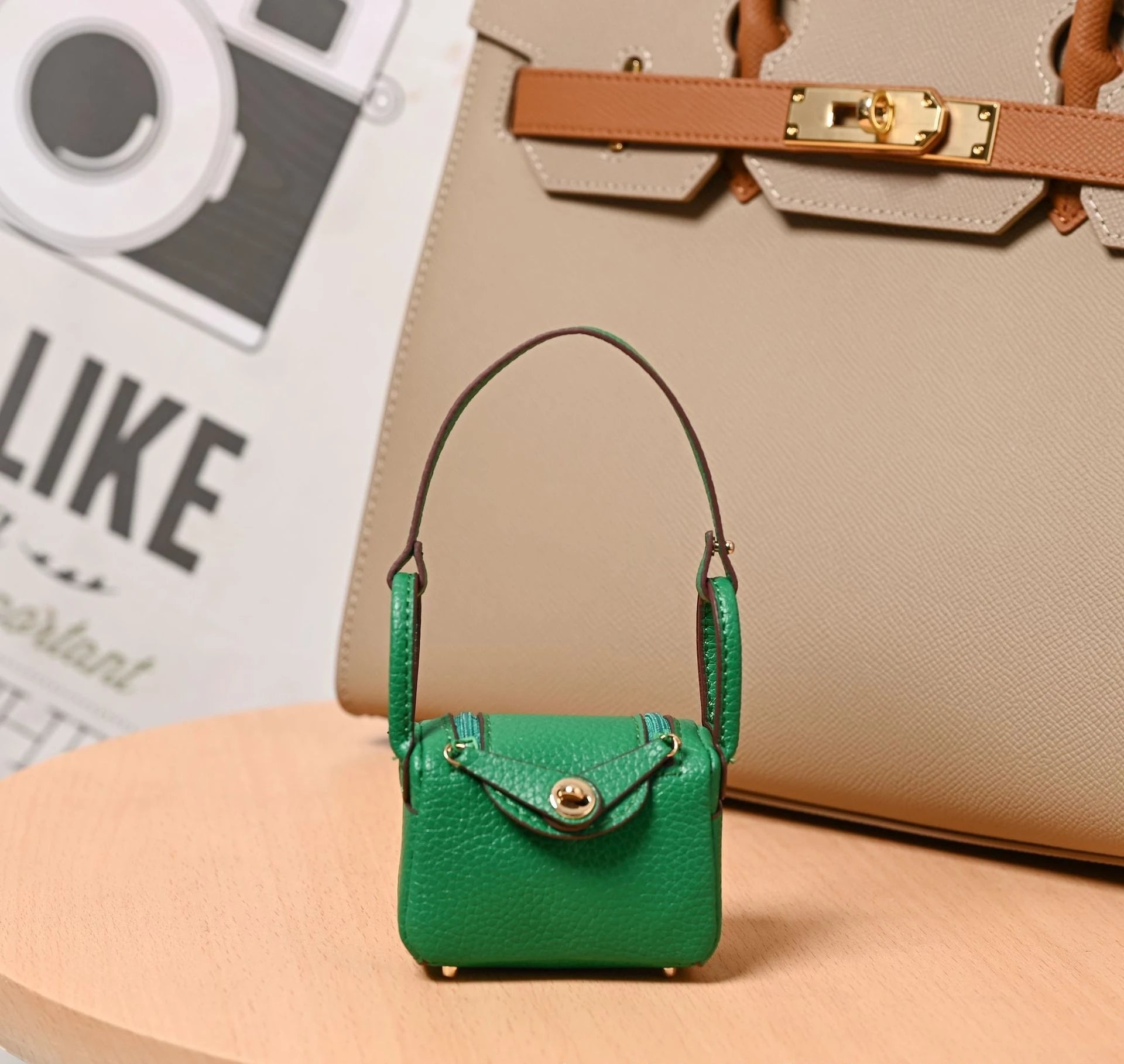 Classic Solid Color Mini Bag Advanced Bluetooth Earphones Storage Bag Change Cart Creative Keychain Decoration Lightweight