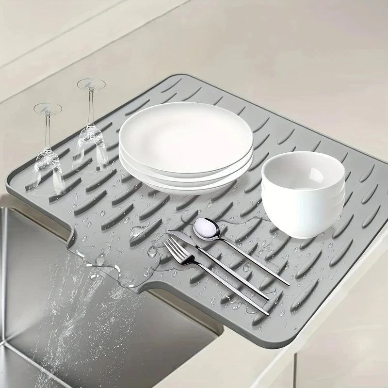Kitchen Silicone Drain Mat with Built-in Drainage Design, Easy to Clean, Suitable for Countertops, Sinks, Refrigerators