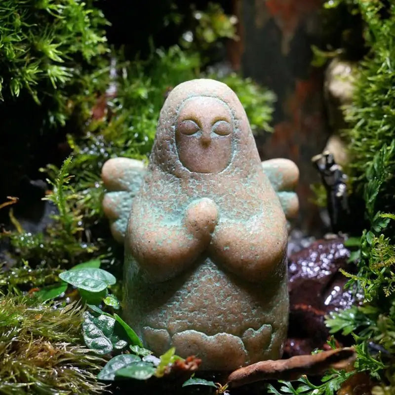 Praying Angel Statue, Goddess Hylia Statue, Resin Statue Fish Tank Decoration, Desk Decoration, Game Room Decoration