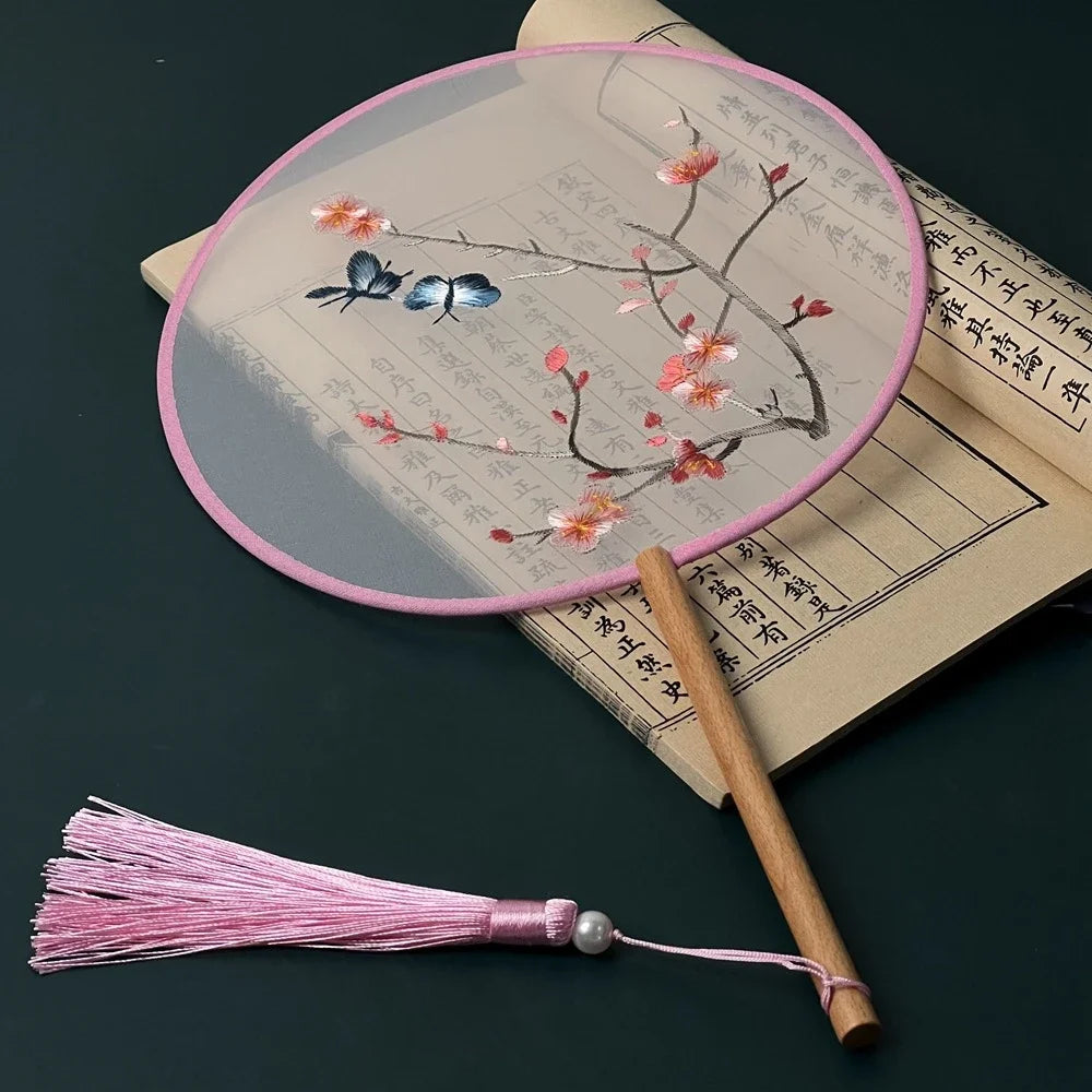 Chinese Ancient Style Round Fan Silk Embroidered Cheongsam Fan Dance Performance Photography Props Vintage Home Decor