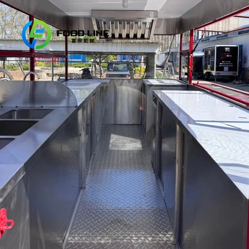 Customized Mobile Food Trucks Equipped with Complete Kitchen Equipment Street Food Pizza Ovens Barbecue Food Trailers