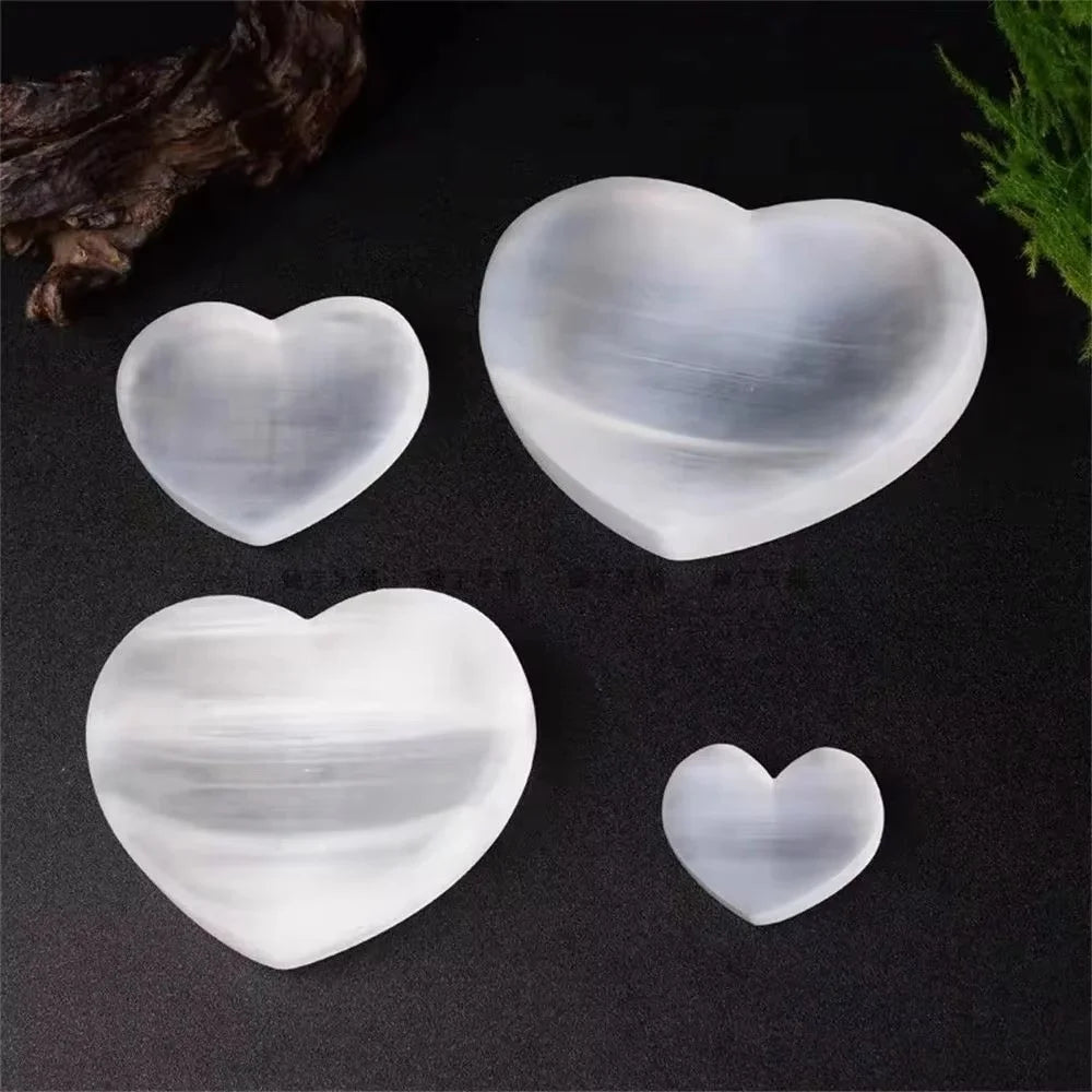 40-140g Natural Selenite Crystal Heart Shape Bowl White Gypsum Coaster Energy Power Minerals Specimen Healing Home Decoration