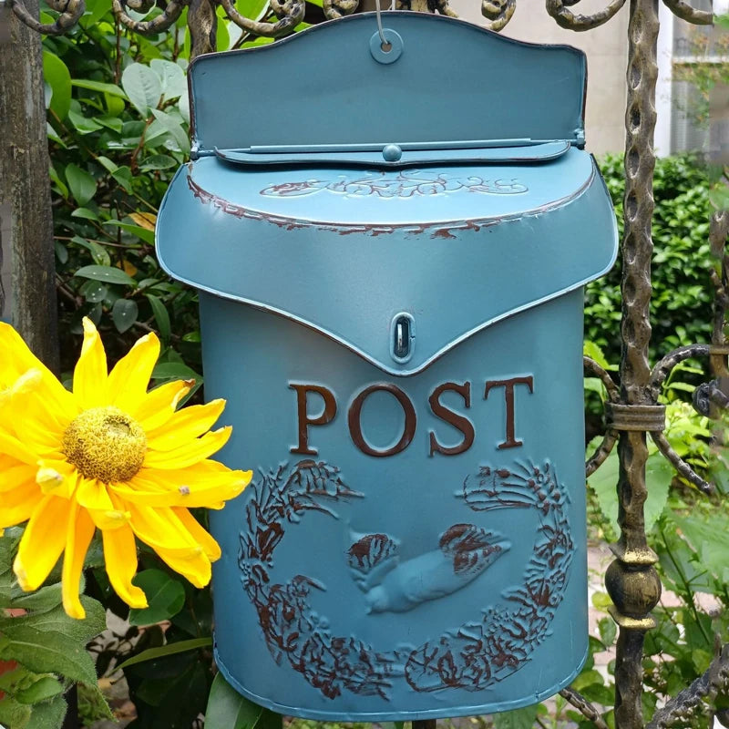 Rustic Free Standing Outdoor Wall Mount Mailbox Vintage Metal Wrought Iron Mail Boxes Retro Postbox for Garden Residential Decor