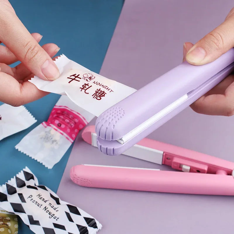 Kitchen Food Saver Sealer Sealing Clip for Snacks Home Small Packing Gadget Food Storage Plastic Bag Sealer Capper 100V-240V