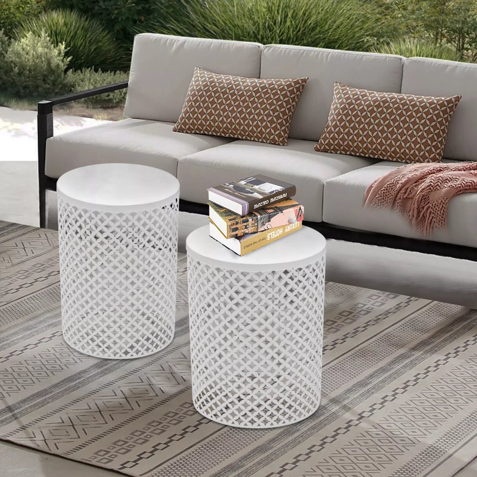 2PCS White Iron Side Table Modern Frame Accent Table Cylindrical Openwork Pattern Metal End Table