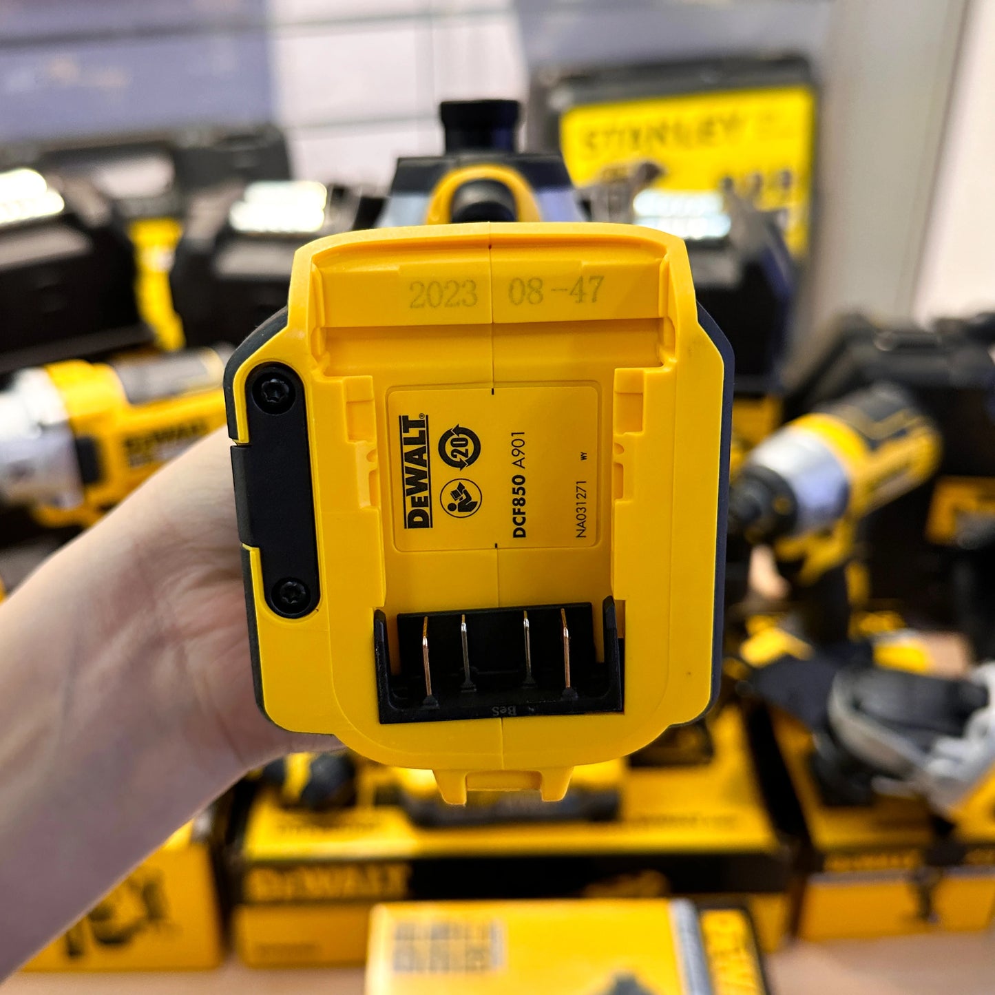 DEWALT 20V Cordless Impact Driver DCF850 Brushless Drill 205N.m Torque Portable Electric Screwdriver Rechargeable Power TooLs