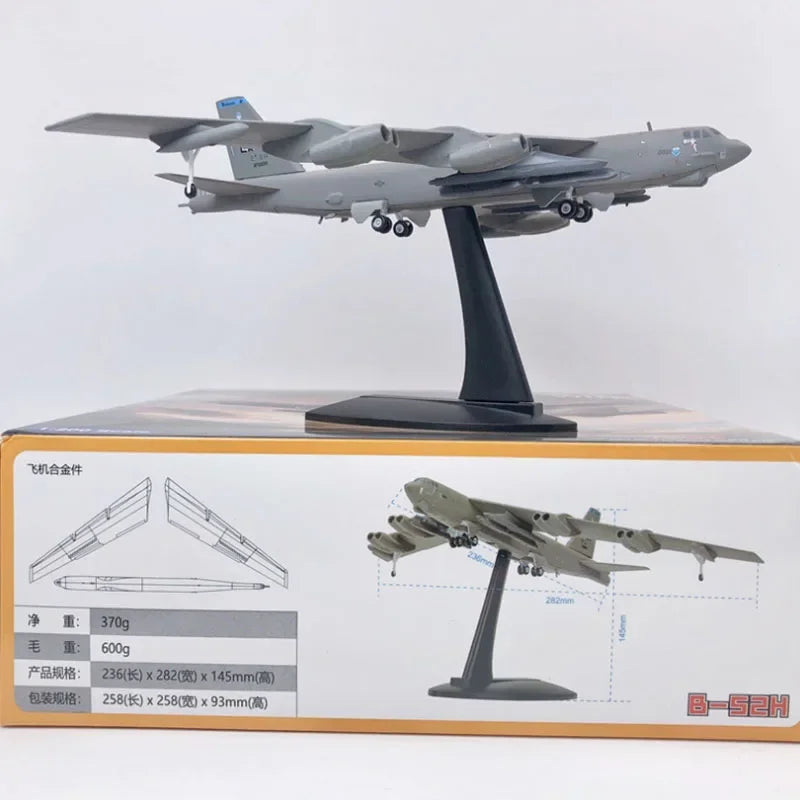 B-52H Strategic Bomber 1:200 Scale Diecast Model