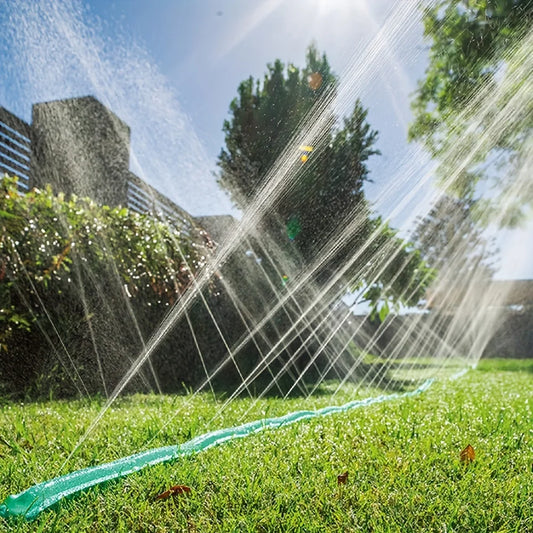 1 set of sprinkler heads and soaking hoses. The ground soaking drip hose is very suitable for gardens and vegetable gardens