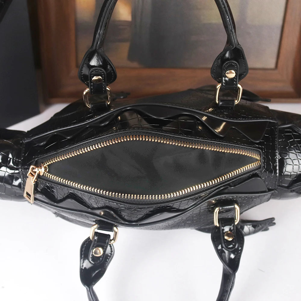 The 2025 new style crocodile bag is a creative and funny three-dimensional crocodile bag for the opposite sex