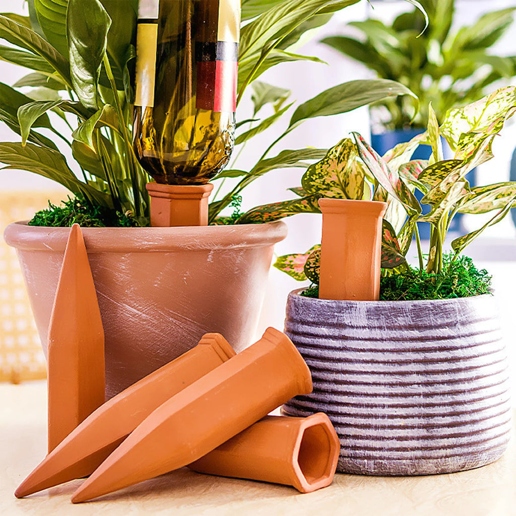 4Pcs Plant Watering Spikes Terracotta Multifunctional 150ml Plant Watering Devices for Devices Indoor Garden Vacations Outdoor