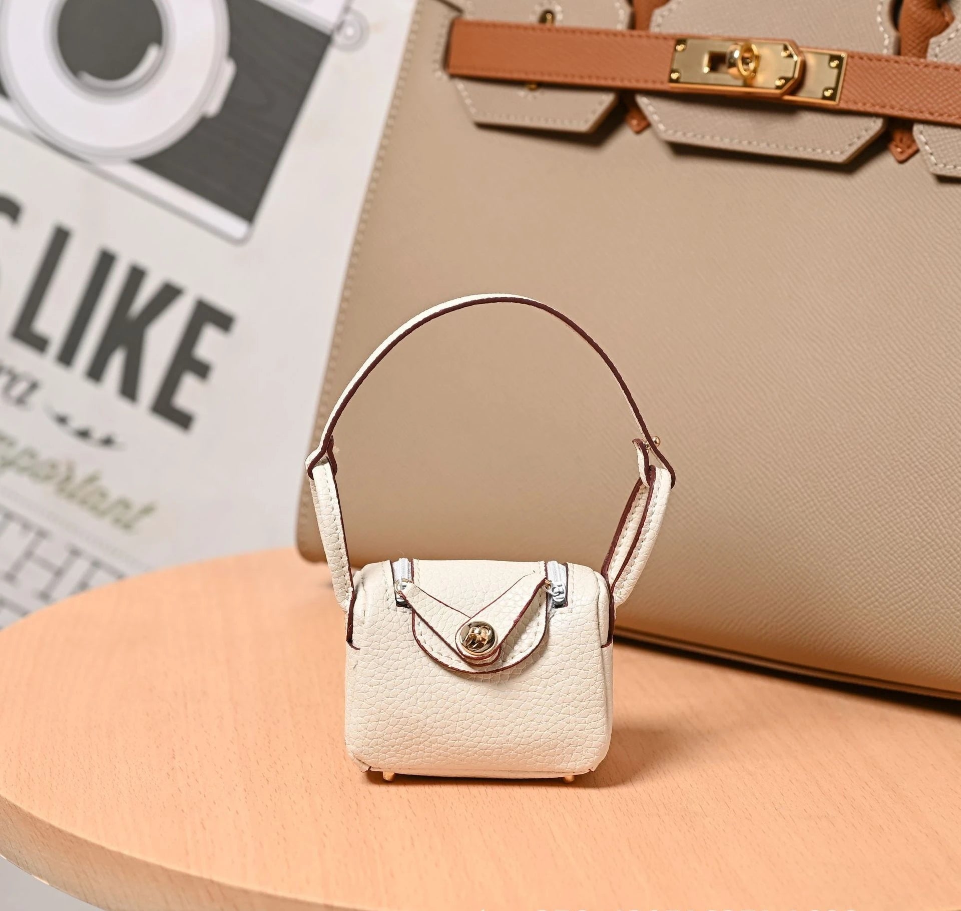 Classic Solid Color Mini Bag Advanced Bluetooth Earphones Storage Bag Change Cart Creative Keychain Decoration Lightweight